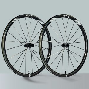 NO.6 30/30 UD SUPERLIGHT CARBON SPOKE DISC WHEELSET - Image 5